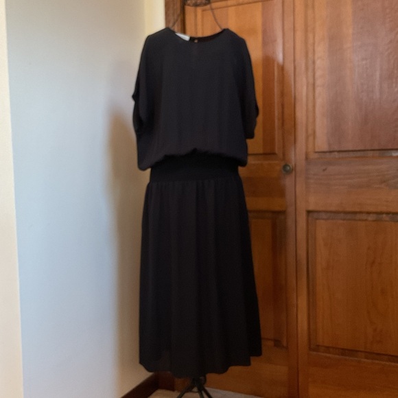 LAFAYETTE 148 NEW YORK
Kinley Smocked Waist Dress, Large - Picture 4 of 8